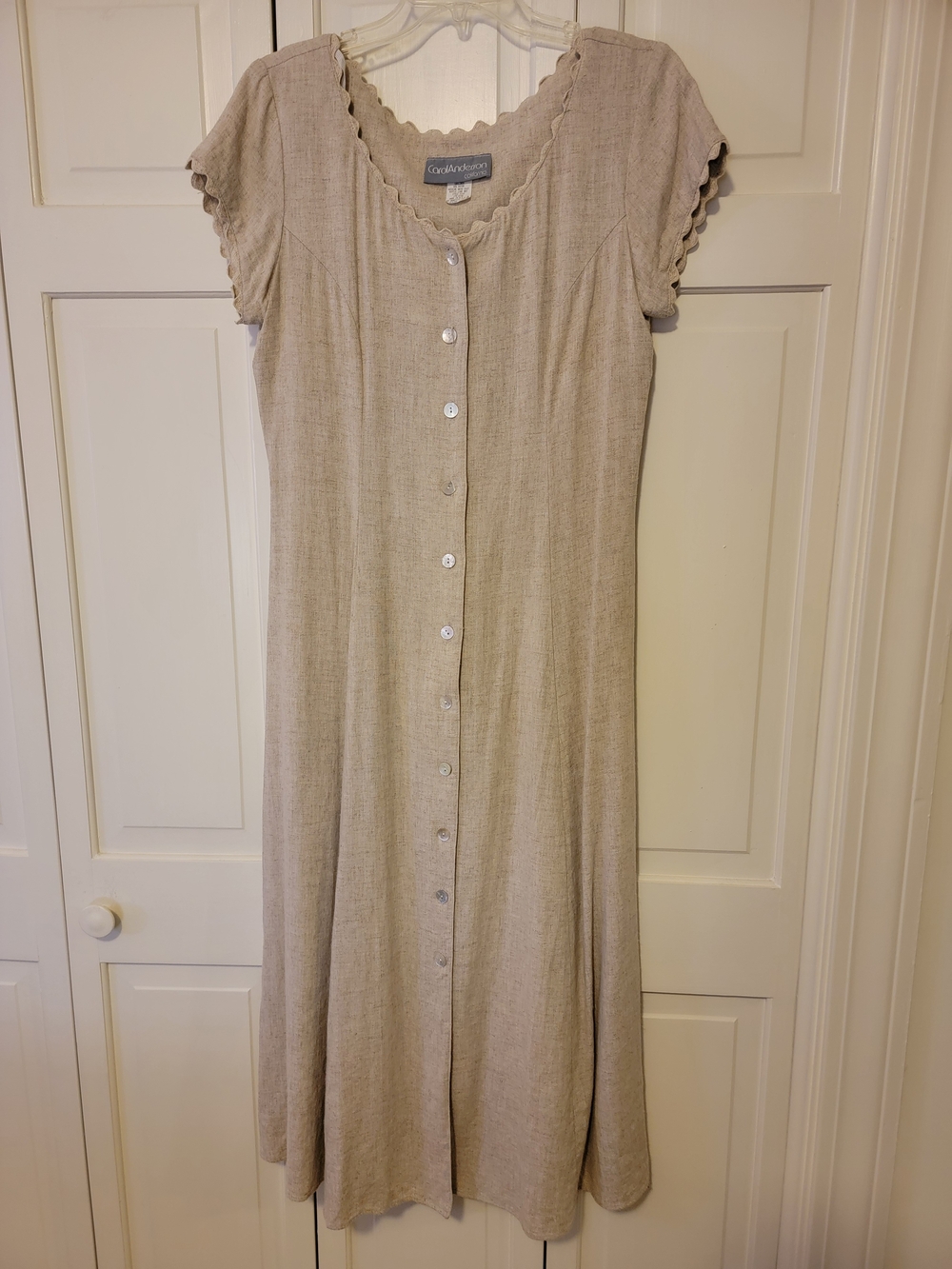 Carol Anderson Beige Button-Front Midi Dress with Scalloped Trim Size 12 EUC